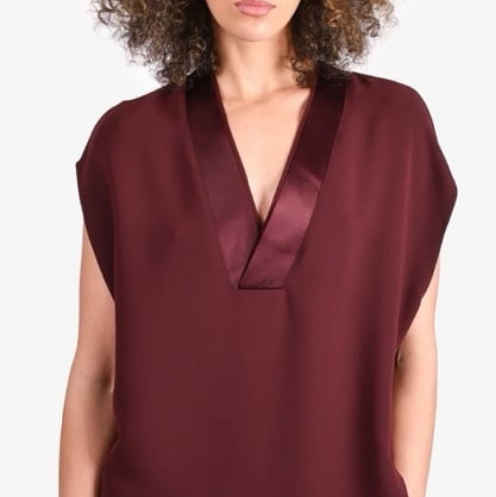 Vince Deep Burgundy Satin Trim V-neck Dress** Sz S/P - Picture 2 of 13
